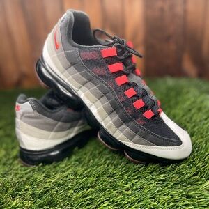 Nike Air Max 95 Black Red Sneakers